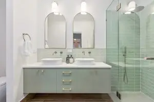 mirror replacement in a bathroom in Woodend in the Macedon Ranges